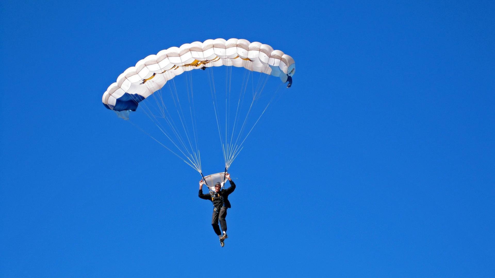 _时尚元素融入比赛，运动装备引领潮流_，时尚元素2021