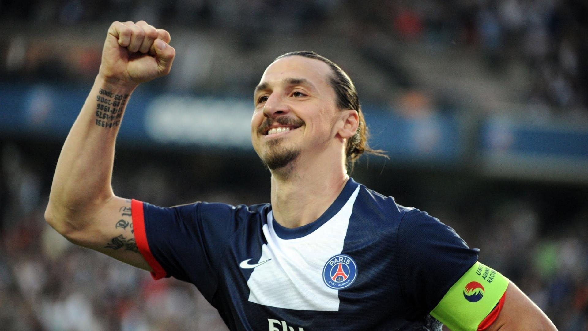 欧冠赛场上的感人瞬间，球迷热泪盈眶，欧冠史上最经典的比赛